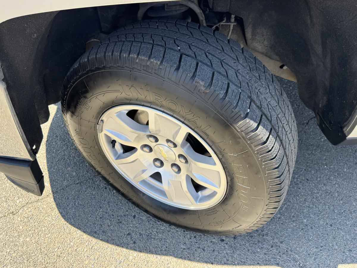 Used 2018 Chevrolet Silverado 1500 LT w/ All Star Edition AWD/4WD image 35