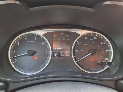 Used 2021 Nissan Versa S FWD image 15