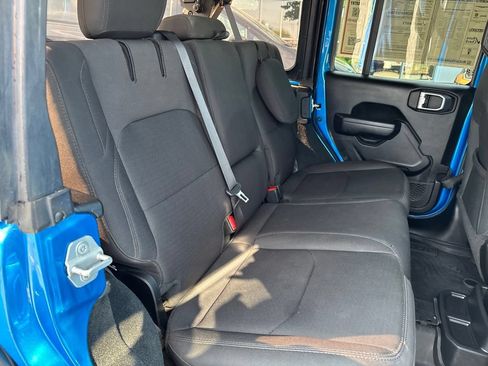 Used 2023 Jeep Wrangler Unlimited AWD/4WD image 20