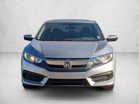 Used 2018 Honda Civic EX image 2