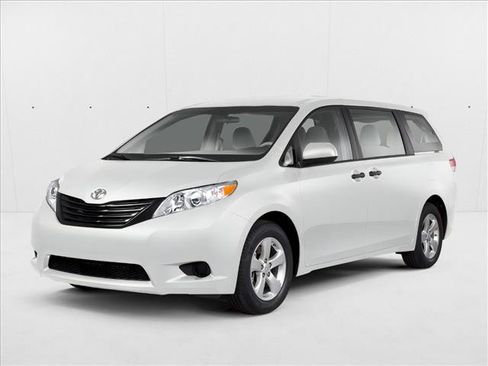 Used 2013 Toyota Sienna XLE FWD image 1
