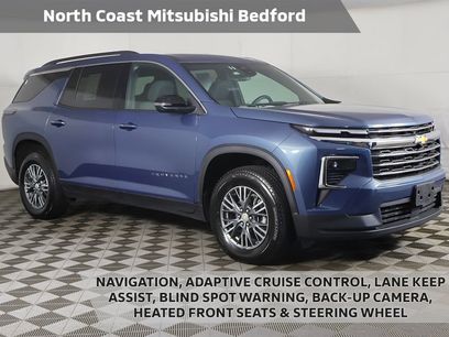 Used 2025 Chevrolet Traverse LT