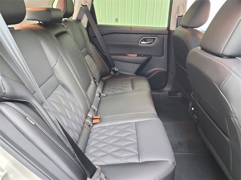 New 2026 Nissan Rogue Platinum image 42