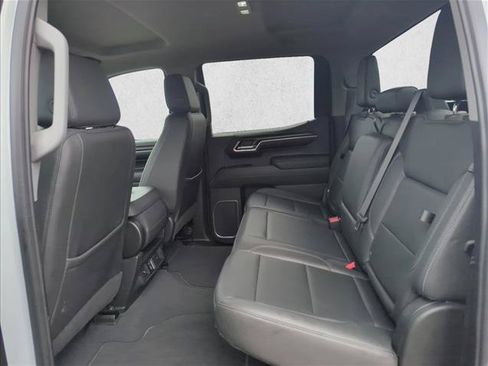 Used 2023 GMC Sierra 1500 SLT AWD/4WD image 19