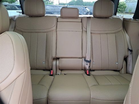 New 2025 Land Rover Range Rover SE AWD/4WD image 21