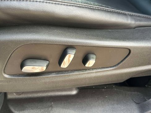 Used 2017 Cadillac XT5 Luxury w/ Driver Awareness Package image 23