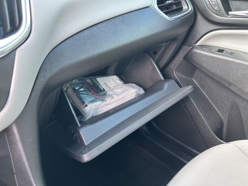 Used 2020 Chevrolet Equinox LS w/ LS Convenience Package image 21