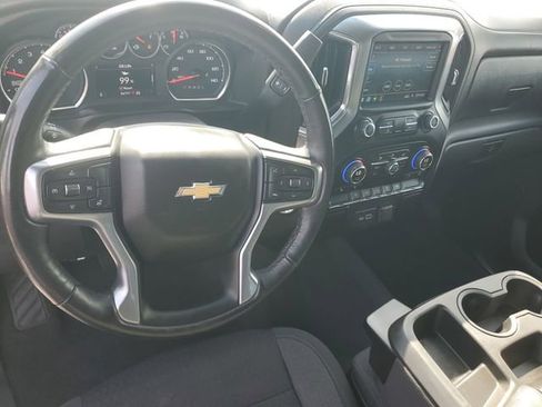 Certified 2022 Chevrolet Silverado 1500 LT AWD/4WD image 18