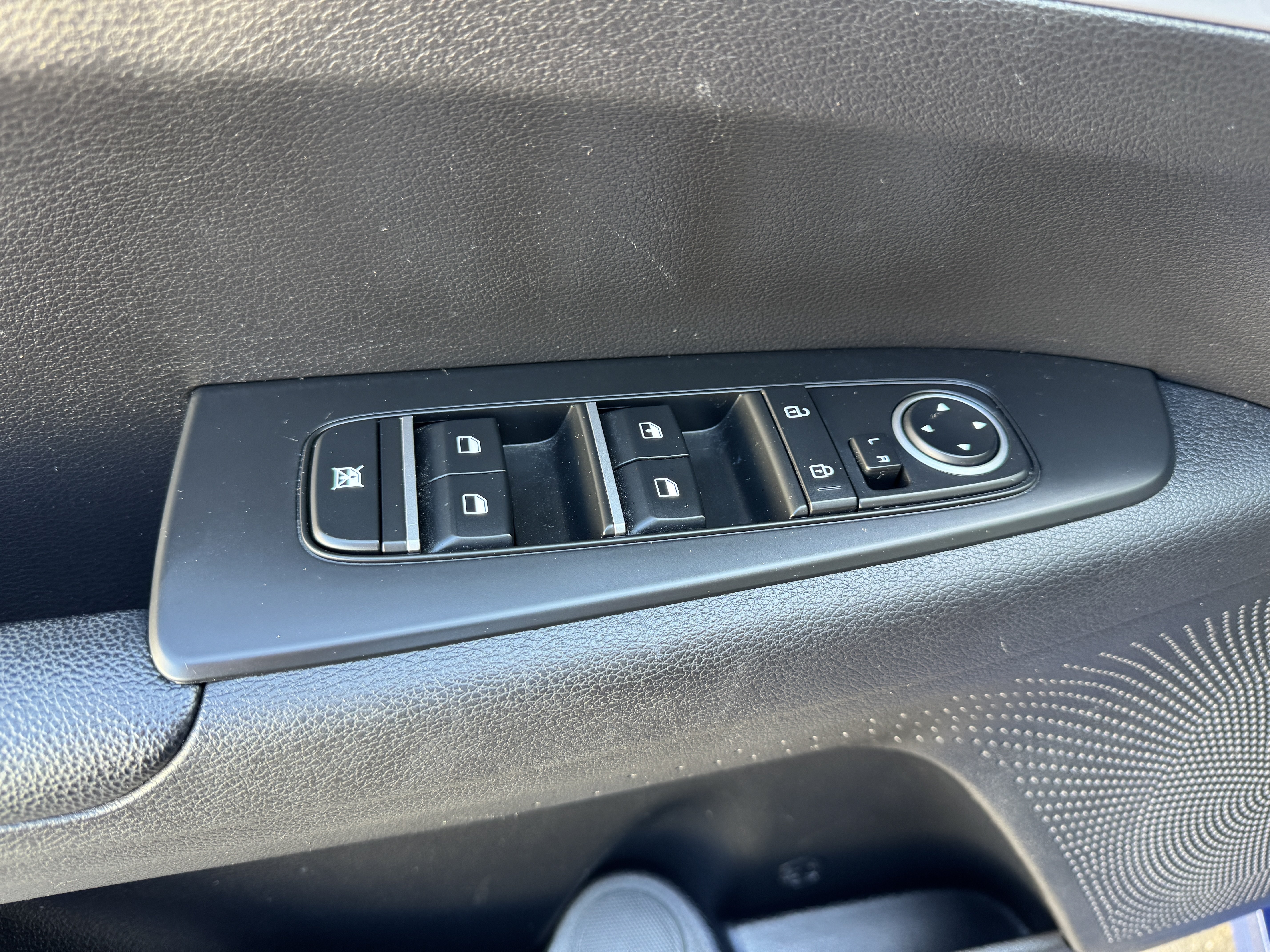 Used 2023 Kia Forte LXS FWD image 10