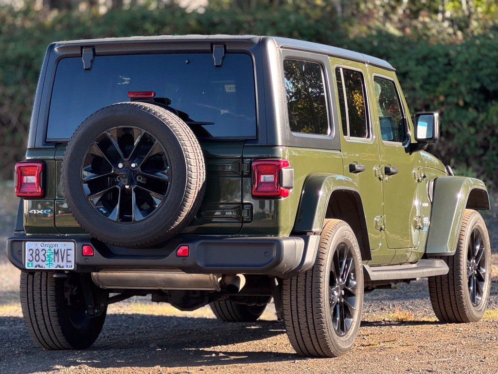 Used 2021 Jeep Wrangler Unlimited Sahara w/ Cold Weather Group AWD/4WD image 7