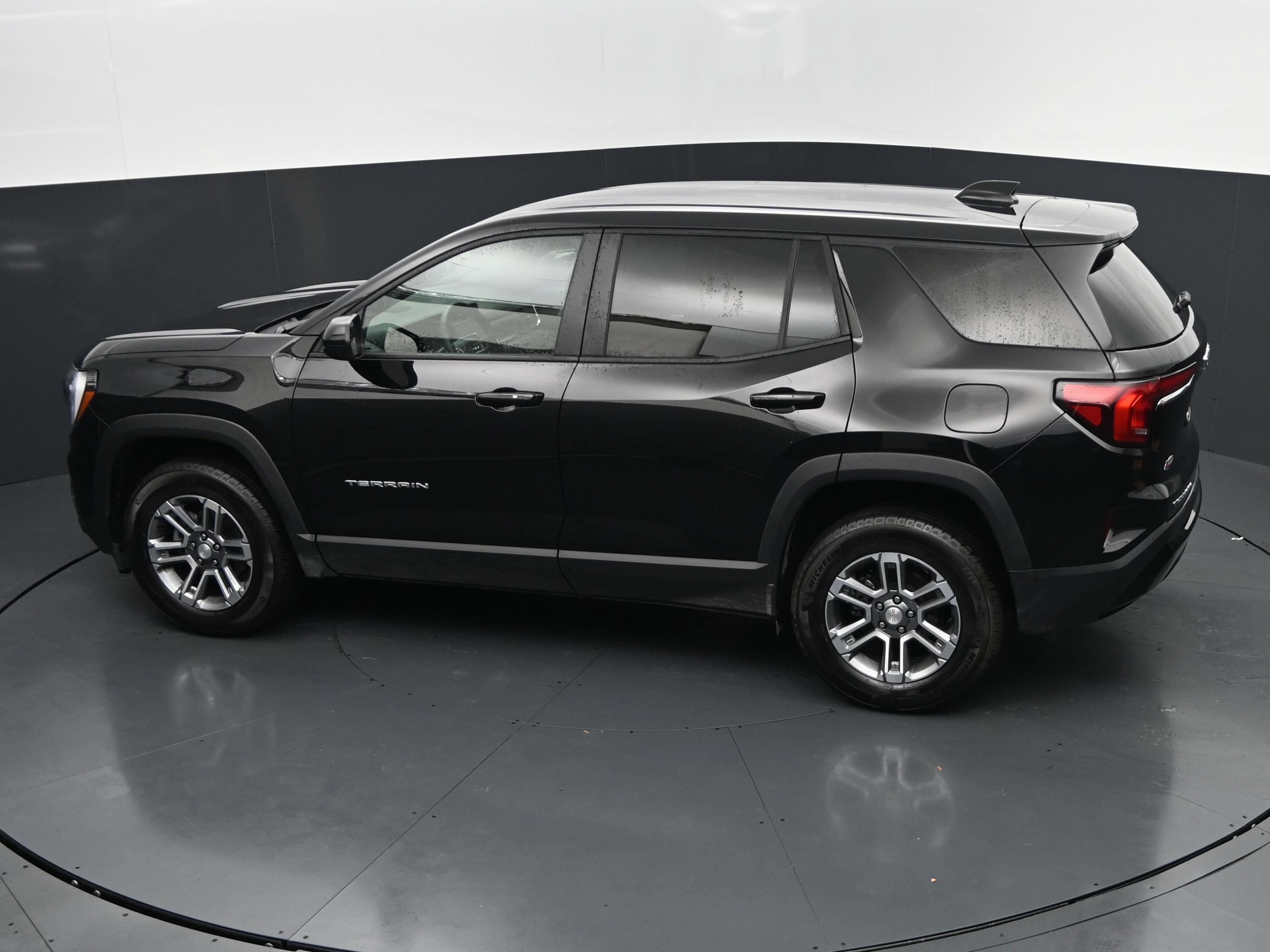 Used 2026 GMC Terrain Elevation FWD image 29