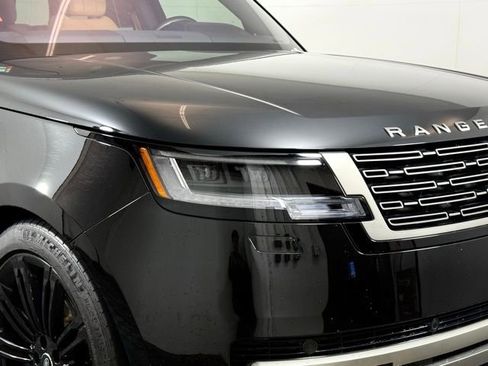 Certified 2023 Land Rover Range Rover SE image 14