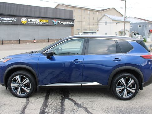 Certified 2023 Nissan Rogue SL w/ SL Premium Package AWD/4WD image 2