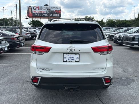 Used 2019 Toyota Highlander Limited AWD/4WD image 8