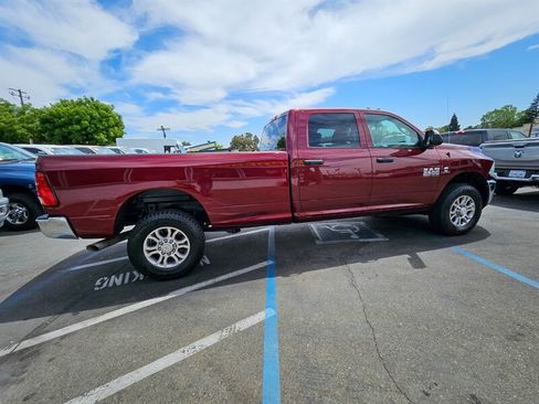 Used 2018 RAM 2500 Tradesman w/ Chrome Appearance Group AWD/4WD image 7