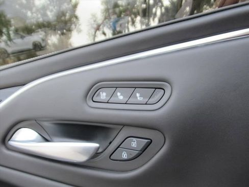 Used 2024 Cadillac Escalade ESV V w/ Heavy-Duty Trailer Package image 34