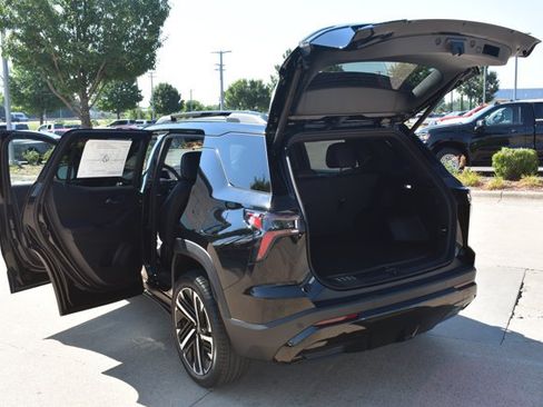 New 2027 Chevrolet Equinox RS w/ LPO, Floor Liner Package FWD image 16