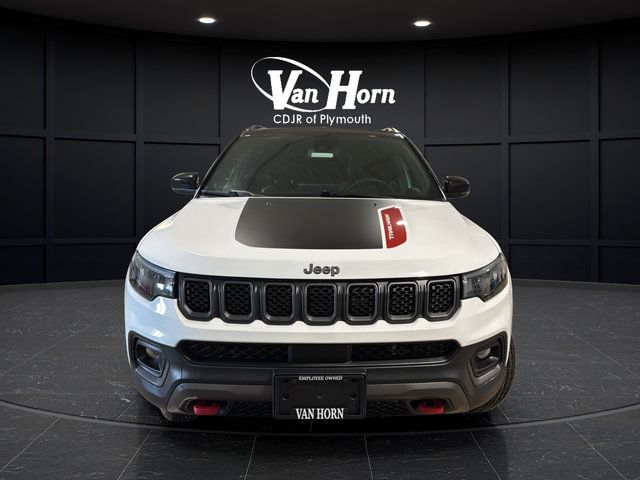 Certified 2023 Jeep Compass Trailhawk w/ Sun and Sound Group AWD/4WD image 2