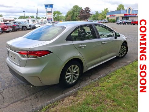 Used 2023 Toyota Corolla LE w/ LE Convenience Package FWD image 5