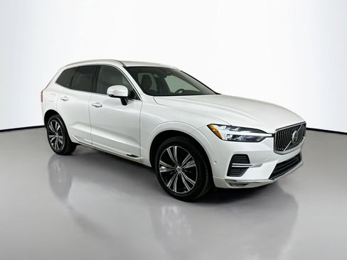 Certified 2023 Volvo XC60 B5 Plus w/ Protection Package Premier image 3