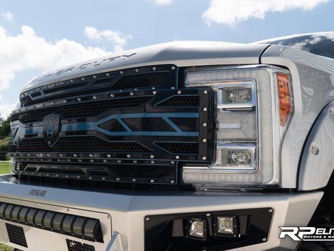 Used 2017 Ford F250 Platinum w/ Platinum Ultimate Package image 36