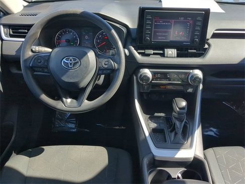 Used 2021 Toyota RAV4 XLE image 13