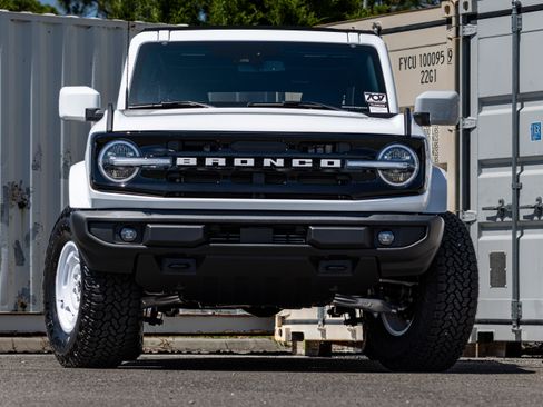 New 2026 Ford Bronco Outer Banks AWD/4WD image 9