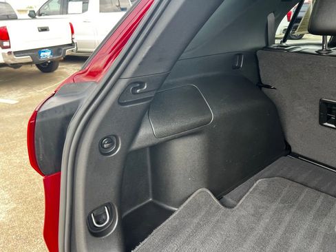 Used 2021 Chevrolet Equinox LT image 33