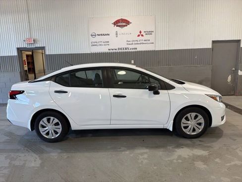 Certified 2023 Nissan Versa S w/ Trunk Package image 2