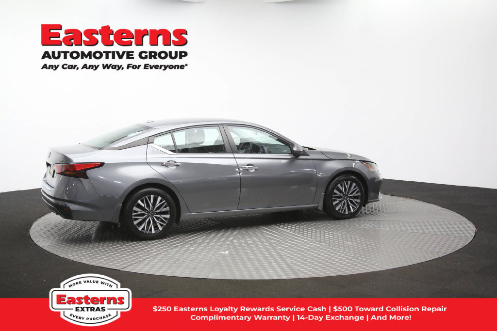 Used 2023 Nissan Altima 2.5 SV FWD image 45