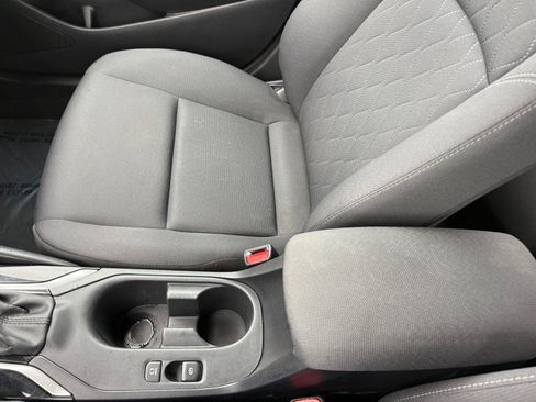 Used 2024 Toyota Corolla LE FWD image 14