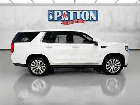 Used 2023 GMC Yukon Denali w/ Denali Reserve Package AWD/4WD image 8