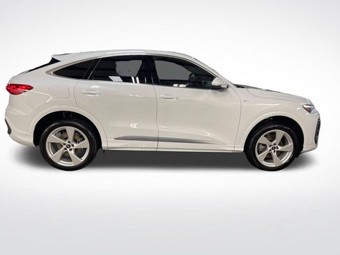 Used 2025 Audi Q5 Premium Plus w/ Premium Plus AWD/4WD image 6