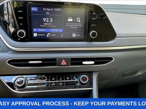Used 2023 Hyundai Sonata SE w/ Winter Weather Package FWD image 16