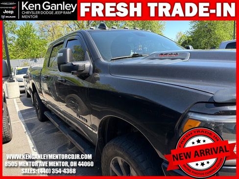 Used 2024 RAM 2500 Laramie w/ Night Edition AWD/4WD image 12