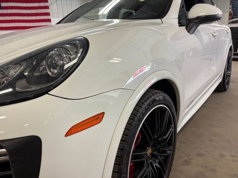 Used 2016 Porsche Cayenne GTS AWD/4WD image 11