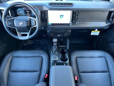 New 2025 Ford Bronco Badlands w/ Sasquatch Package AWD/4WD image 15