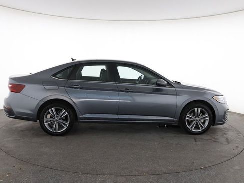 Used 2024 Volkswagen Jetta SE image 14