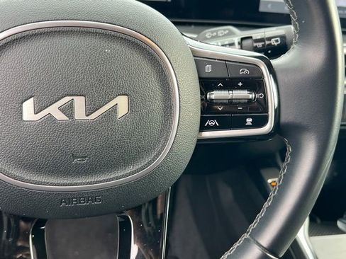 Certified 2024 Kia Sorento S image 25