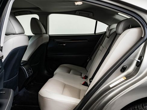 Used 2015 Lexus ES 350 image 41