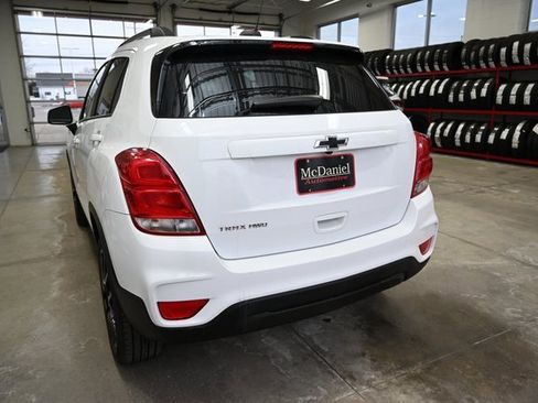 Used 2022 Chevrolet Trax LT w/ Sport Edition image 6