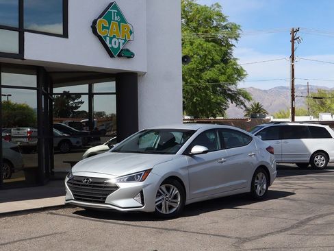 Used 2019 Hyundai Elantra SEL w/ Cargo Package image 2