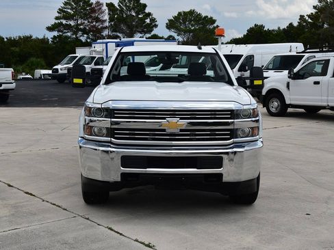 Used 2016 Chevrolet Silverado 3500 W/T RWD image 2