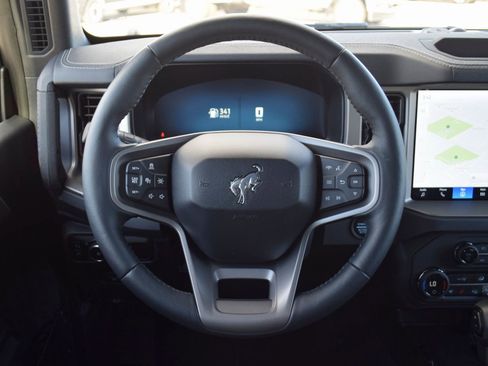 New 2025 Ford Bronco Outer Banks image 8