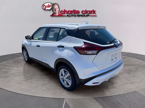 Used 2023 Nissan Kicks S FWD image 4