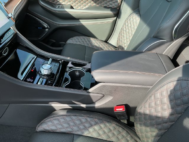 New 2027 Jeep Grand Cherokee Summit w/ MOPAR Finishing Package AWD/4WD image 24