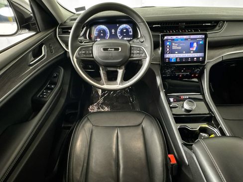 Used 2023 Jeep Grand Cherokee Limited AWD/4WD image 22