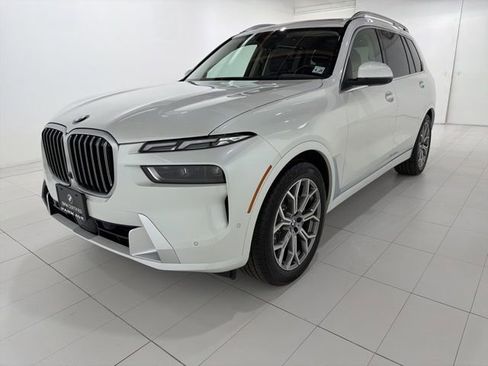 Certified 2024 BMW X7 xDrive40i AWD/4WD image 1