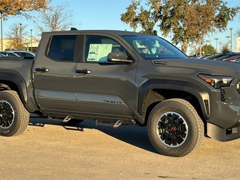 New 2026 Toyota Tacoma TRD Off-Road image 3