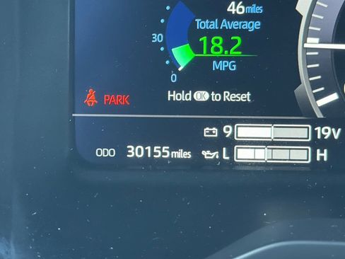 Used 2024 Toyota Sequoia SR5 w/ SR5 Premium Package AWD/4WD image 26